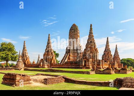 Die Pagode im Wat Chaiwatthanaram Tempel ist einer der berühmten Tempel in Ayutthaya, Thailand. Tempel im Ayutthaya Historical Park, Ayutthaya, Thailand. UNE Stockfoto