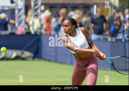 Coco Gauff (Cori Dionne Gauff, USA) auf den Übungsplätzen, bevor er am zweiten Tag des Rothesay International im Devonshire Park, Eastbo, spielt Stockfoto