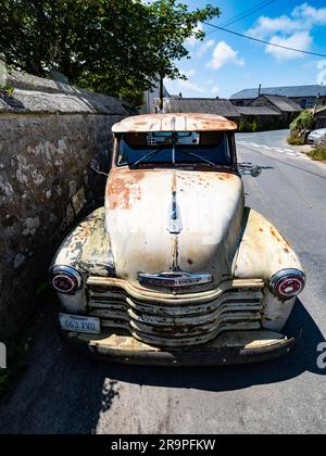 CHEVROLET TRUCK ROSTIGES FAHRZEUG, STRASSENRUDEL, MISSOURI 310053 DONNER ROAD Stockfoto