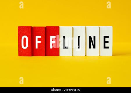 Offline - Wortkonzept auf Bausteinen, Text, Buchstaben Stockfoto