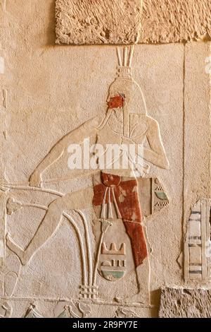 Bas-Relief Wandmalerei im Leichentempel der Hatschepsut in Deir al-Bahri, Luxor Stockfoto