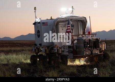 Fotografische Teams dokumentierten Desert Rats 2022 Übungen in Flagstaff, Arizona, im Rahmen des Desert Rats Project 2023, dem Charge Code DESERT RATTENBILD ACQ XM zugewiesen wurde. Stockfoto