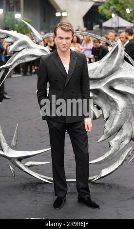 Hugh Skinner nimmt an der britischen Premiere der Witcher Staffel 3 im Now Building in London Teil. Bilddatum: Mittwoch, 28. Juni 2023. Stockfoto