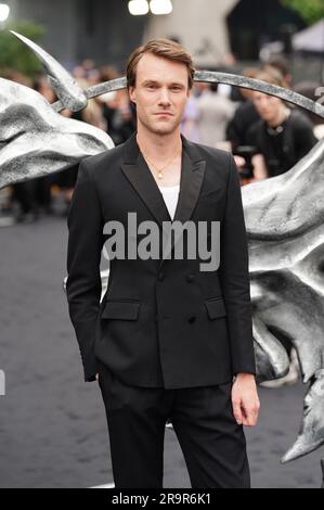 Hugh Skinner nimmt an der britischen Premiere der Witcher Staffel 3 im Now Building in London Teil. Bilddatum: Mittwoch, 28. Juni 2023. Stockfoto