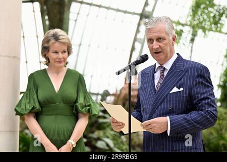 Brüssel, Belgien. 28. Juni 2023. König Philippe - Filip von Belgien und Königin Mathilde von Belgien auf einem königlichen Empfang einer Delegation des Europäischen Parlaments im Schloss Laeken/Laken in Brüssel am Mittwoch, den 28. Juni 2023. Das Treffen findet anlässlich des 70. Jahrestags des Europäischen Parlaments und im Vorfeld des belgischen Ratsvorsitzes der Europäischen Union im ersten Halbjahr 2024 statt. BELGA FOTO ERIC LALMAND Kredit: Belga News Agency/Alamy Live News Stockfoto