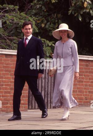 10. Juni 2001 Daniel Chatto und Lady Sarah Chatto in St. George's Chapel Photo by the Henshaw Archive Stockfoto