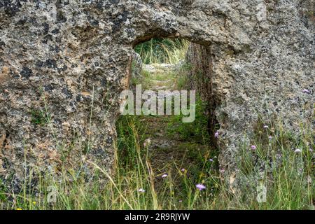 Mykenischer Friedhof von Mazarakata, Kefalonia, Griechenland Stockfoto