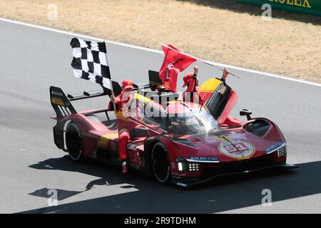 Le Mans 2023. Jahrtausendsieger ferrari 499P Hypercar Nummer 51 Stockfoto