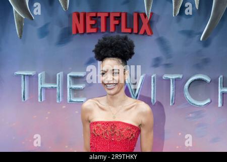LONDON, VEREINIGTES KÖNIGREICH - 28. JUNI 2023: Cassie Clare nimmt am 28. Juni 2023 an der britischen Premiere von Netflix The Witcher Season 3 im Now Building in St Giles Square in London, Vereinigtes Königreich, Teil. (Foto: Wiktor Szymanowicz/NurPhoto) Stockfoto