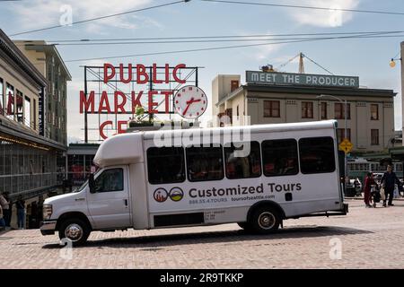 Seattle, USA. 21. Juni 2023. Pike Place Market Tour an einem sonnigen Tag. Stockfoto