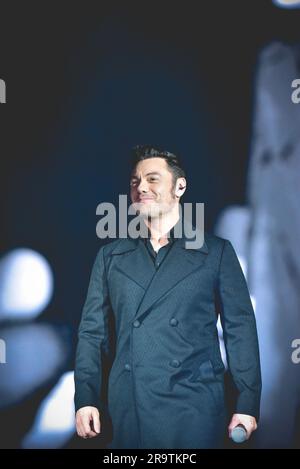 Der italienische Sänger Tiziano Ferro tritt live im Maradona-Stadion in Neapel mit seiner Tour um TZN2023 Uhr auf. (Foto: Paola Visone/Pacific Press) Kredit: Pacific Press Media Production Corp./Alamy Live News Stockfoto