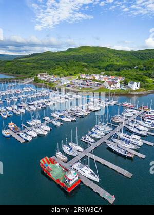 Unvergleichliche Aussicht auf Craobh Haven, ein kleines Dorf und Segelhafen in Argyll und Bute nördlich von Lochgilphead, Argyll und Bute, Schottland Stockfoto