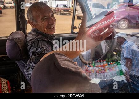 Ein Arbeiter in Eriwan, Armenien Stockfoto