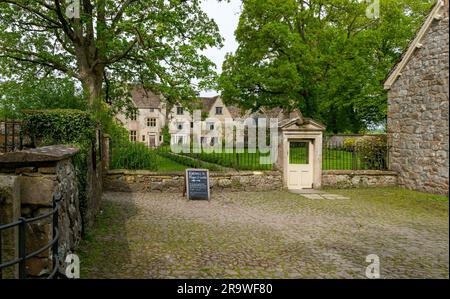 Historisches Avebury Manor House im Dorf Avebury, Wiltshire, England, Großbritannien Stockfoto