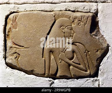 Nefertiti, + nach 1354 v. Chr., ägyptische Königin, Ehefrau von Akhenaten, halbe Länge, Relief, SANDSTONE, KARNAK, ZUSÄTZLICHE-RECHTE-FREIGABE-INFO-NICHT-VERFÜGBAR Stockfoto