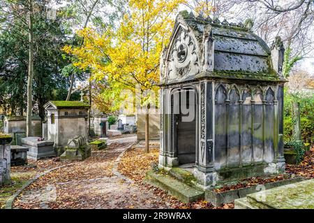 Ein Blick auf den Pere Lachaise, den berühmtesten Friedhof mit den Gräbern sehr berühmter Menschen Stockfoto