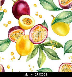 Verschiedene Passionsfrüchte, Blätter, Wassersaft, nahtloses Muster isoliert auf Weiß. Tropisches Ganzes, handgemalte Maracuja in Scheiben. Design für Wrappi Stockfoto