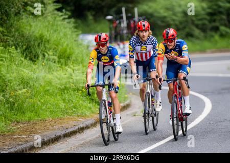 Bilbao, Spanien. 29. Juni 2023. US' Quinn Simmons von Trek-Segafredo und belgischer Jasper Stuyven von Trek-Segafredo, die während eines Trainings für die 110. Ausgabe des Radrennen Tour de France in Bilbao, Spanien, am Donnerstag, den 29. Juni 2023 in Aktion gezeigt wurden. Die diesjährige Tour de France findet vom 01. Bis 23. Juli 2023 statt und beginnt mit drei Etappen in Spanien. BELGA FOTO JASPER JACOBS Kredit: Belga News Agency/Alamy Live News Stockfoto