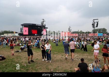 Werchter, Belgien. 29. Juni 2023. Die Abbildung zeigt die Hauptbühne am ersten Tag des Rock Werchter Musikfestivals in Werchter, Donnerstag, den 29. Juni 2023. Die 47. Ausgabe des Festivals findet vom 29. Juni bis zum 2. Juli statt. BELGA PHOTO VIRGINIE LEFOUR Kredit: Belga News Agency/Alamy Live News Stockfoto