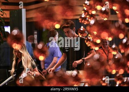 Mezzolombardo, Mezzolombardo, Italien. 29. Juni 2023. Der britische Fahrer George Russell (Mercedes AMG Petronas F1 Team) wird am donnerstag beim Großen Preis von Österreich in Spielberg im Paddock gesehen. (Kreditbild: © Daisy Facinelli/ZUMA Press Wire) NUR REDAKTIONELLE VERWENDUNG! Nicht für den kommerziellen GEBRAUCH! Stockfoto