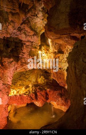 Das Innere von Grutas de Mira de Aire [Höhlen] Stockfoto