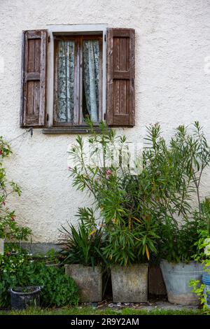 Alte verlassene Gebäude Fenster Stockfoto
