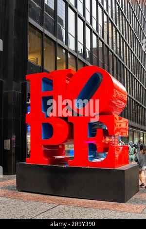 HOPE Statue in Midtown Manhattan NYC Stockfoto