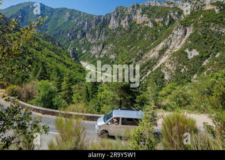 Besichtigungstour auf der Verdon-Schlucht Var Alpes-de-Haute-Provence Provence-Alpes-Cote d'Azur Frankreich Stockfoto