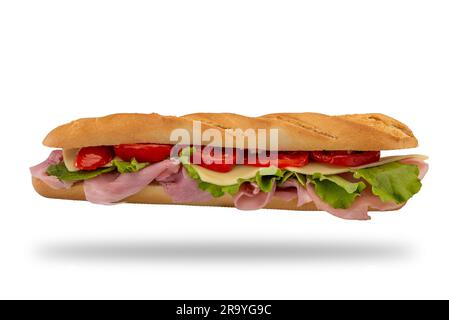 Mini-Baguette mit Tomaten, Salat, Käse und Schinken, Club-Sandwich isoliert auf weißem Pfad Stockfoto