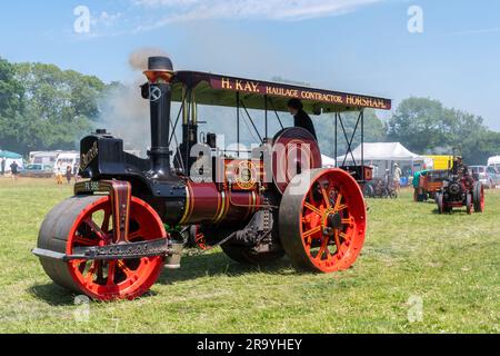 Dene Rally Steam and Vintage Show, 10. Jahrestag der Rallye im Juni 2023, Hampshire, England, Großbritannien. Dampflok in der Arena Stockfoto