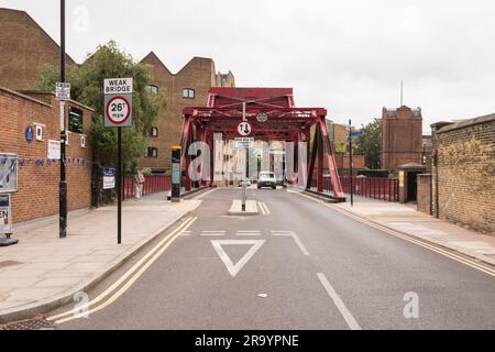 Shadwell Bascule Bridge, Garnet Street, London, E1, England, GROSSBRITANNIEN Stockfoto