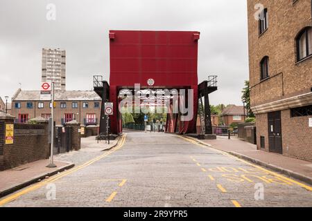 Shadwell Bascule Bridge, Garnet Street, London, E1, England, GROSSBRITANNIEN Stockfoto