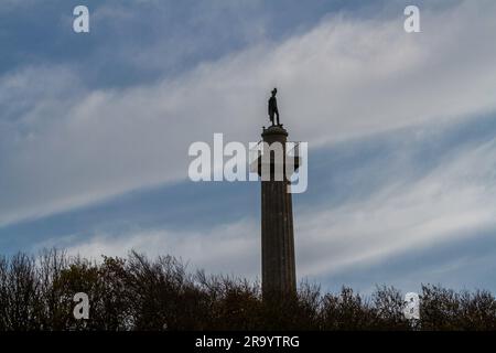 Oben auf dem Marquess of Anglesey's Column Llanfairpg, Anglesey, North Wales, Landschaft. Stockfoto