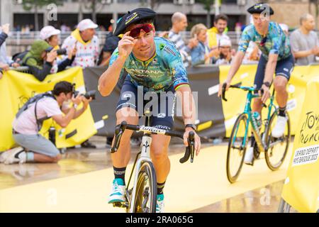 Bilbao, Baskenland, Frankreich, 29. Juni 2023, die Tour de France-Team-Präsentationszeremonie im Guggenheim Museum, Bilbao, Mark Cavendish von Astana Qasaqstan Team während der 110. Ausgabe der Tour de France. Kredit: Nick Phipps/Alamy Live News Stockfoto