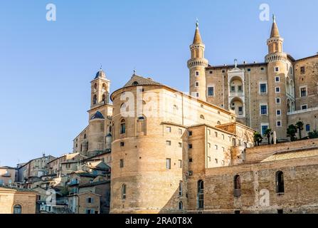 Die Renaissance-Stadt Urbino, Marche, Italien. Blick auf den Palazzo Ducale in Urbino, Marche, Italien Stockfoto