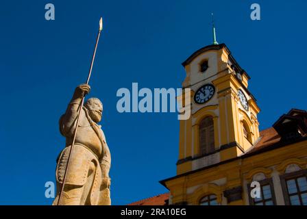 Knight Roland Fountain, New City Hall, Cheb, Tschechische Republik, Cheb Stockfoto