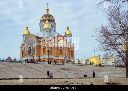 Kiew Ukraine, 7. März 2014, die moderne Kathedrale der Fürsprache der Mutter Gottes, im Obolon-Viertel von Kiew, Ukraine, in der Nähe des Dnjepr Stockfoto