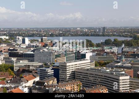 Blick von St. Michaelis-Kirche, Innenalster, Außenalster, Hamburg, Deutschland, Hamburg Michel Stockfoto