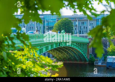 Brücke Général-de-la-Motte Rouge, 1885 über dem Erdre, Nantes, Frankreich Stockfoto