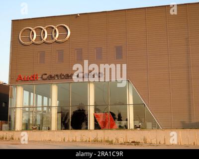 Kairo, Ägypten, Juni 26 2023: Audi Center Kairo, Audi AG, deutscher Automobilhersteller von Luxusfahrzeugen mit Hauptsitz in Ingolstadt, Bayern, Deutschland Stockfoto