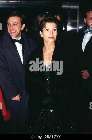 Susanne Uhlen, deutsche Schauspielerin und Regisseurin, mit Kollege Christoph Waltz, Deutschland um 1992. Stockfoto