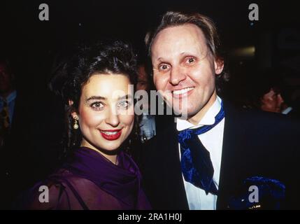 Isabel Varell, deutsche Schauspielerin und Fernsehmoderatorin (rechts