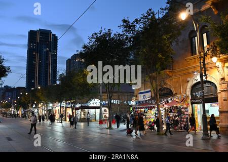 Nachtsicht auf die Jaffa Street Stockfoto