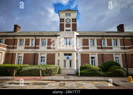 Trafford General NHS Krankenhaus blaue Plakette feiert den Geburtsort des NHS Stockfoto