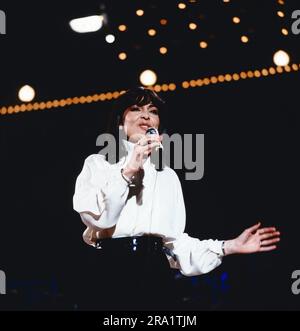 Hitparade, ZDF Musiksendung, 1982, Auftritt von Paola, Schweizer Schlagersänger Stockfoto