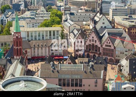 Romerberg mit dem Rathaus und Alt Nikolaikirce, Frankfurt, Hessen Stockfoto