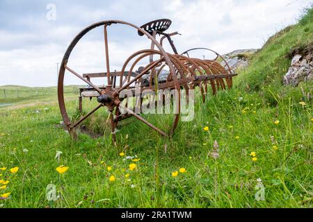 Verlassene Heumaschine ( Tumbling Tam) Bousd, Isle of Coll, Inner Hebrids, Schottland, Großbritannien. Stockfoto