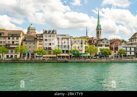 Stadtbild Niederdorf am Limmat in Zürich, Schweiz Stockfoto