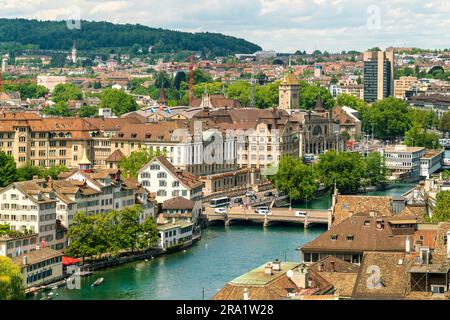 Erhöhte Aussicht auf das Stadtzentrum von Zürich Stockfoto