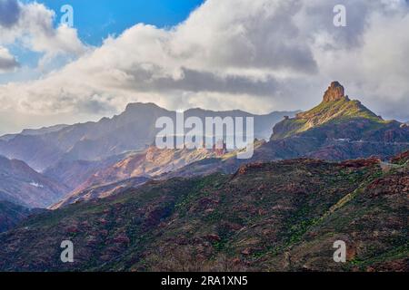 Caldera de Tejeda mit Roque Bentayga, Kanarischen Inseln, Gran Canaria Stockfoto